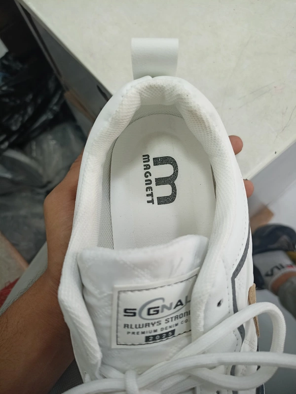 Magnet 67 - White, 10