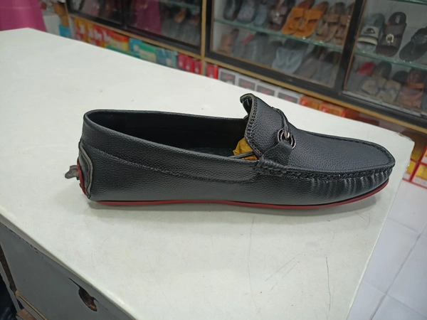D - Step Black