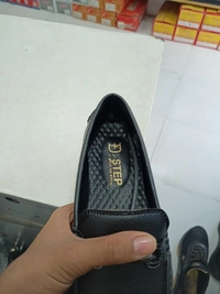 D - Step Black - Dorado, 7