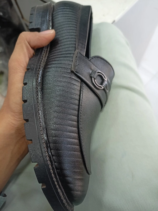 Guccl - Black, 7