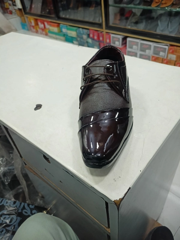 Lee Jholr Brown - Nutmeg Wood Finish, 10