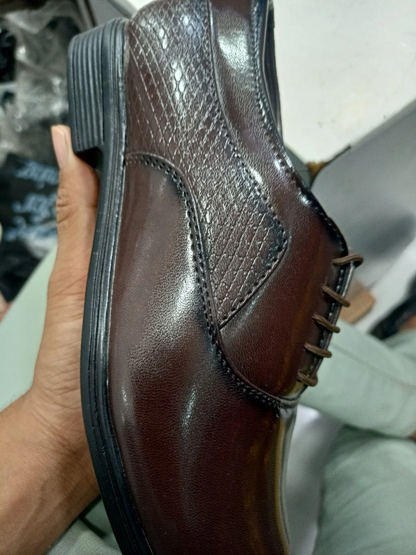 BUTLLER 2 - Carnaby Tan, 8