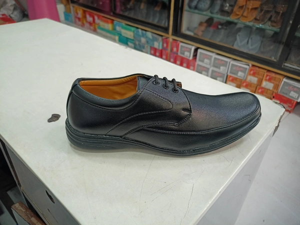 Company  - Black, 8