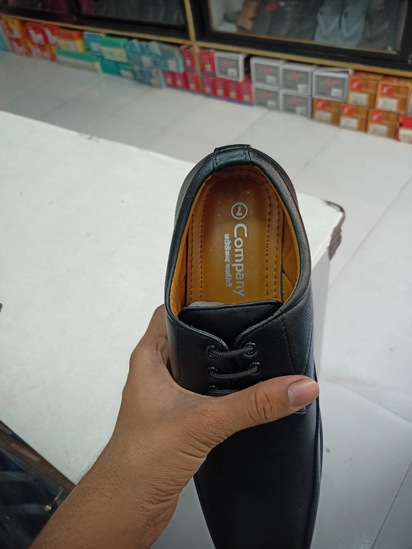 Company  - Black, 8