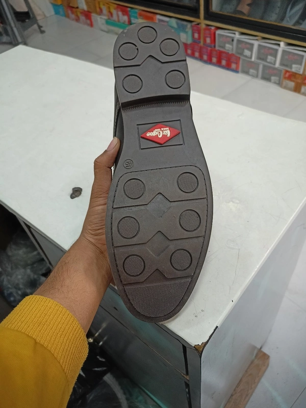 Lee Cooper Brown - Bourbon, 7