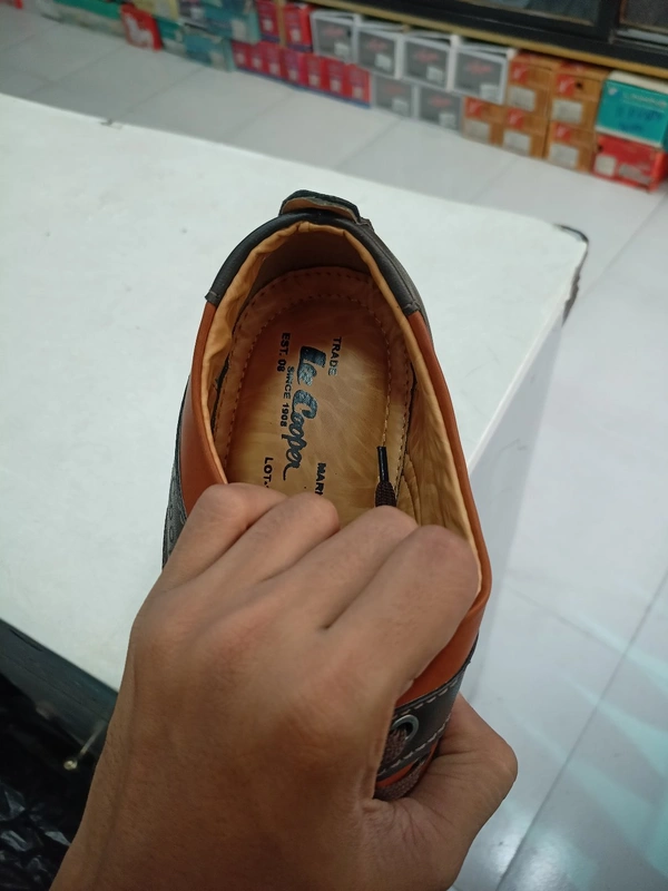 Lee Cooper Brown - Bourbon, 12