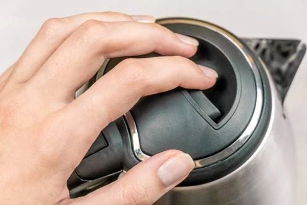 Electric Kettle Repair Check-Up
