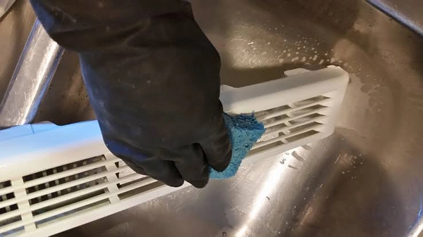 Ventilation clean