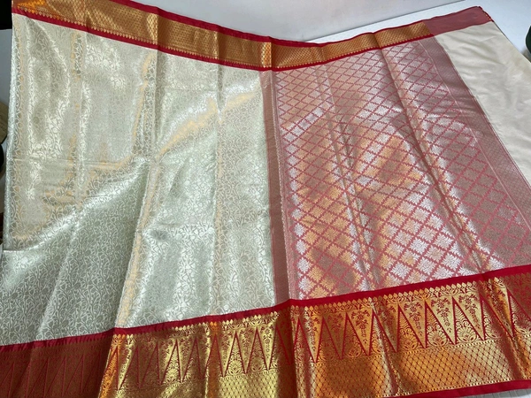 B06001 Kanjivaram Soft Silk Pattu Saree