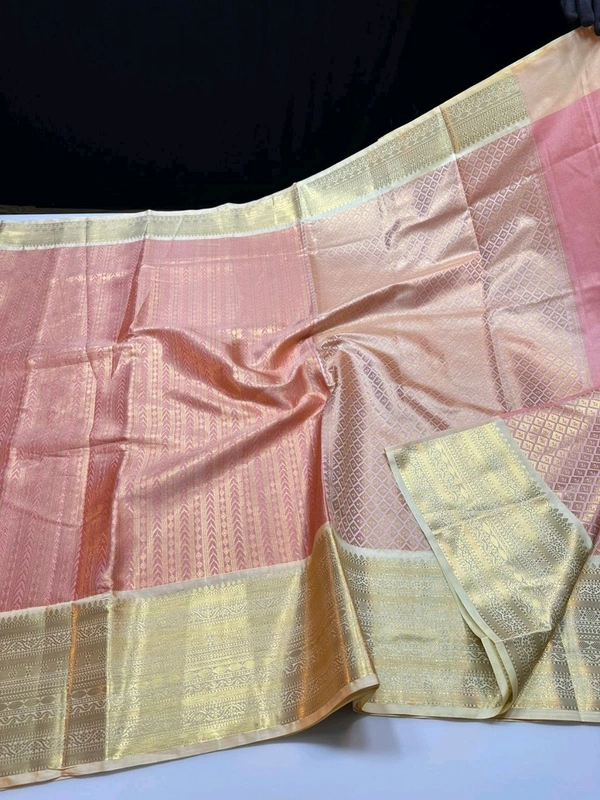 B06067 Semi Kanjivaram Soft Silk Saree