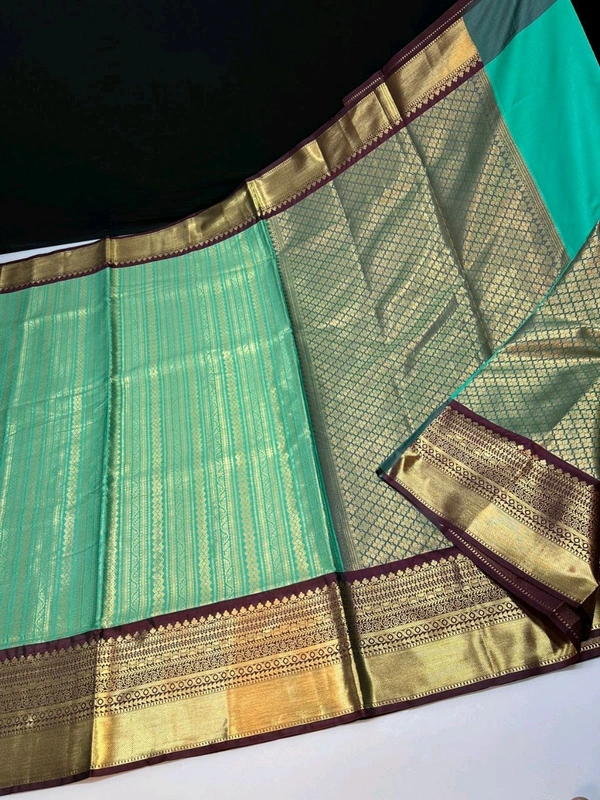 B06070 Semi Kanjivaram Soft Silk Saree