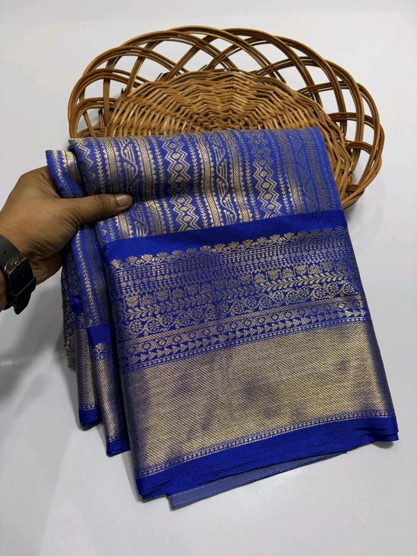 B11201 Semi Kanjivaram Silk Saree