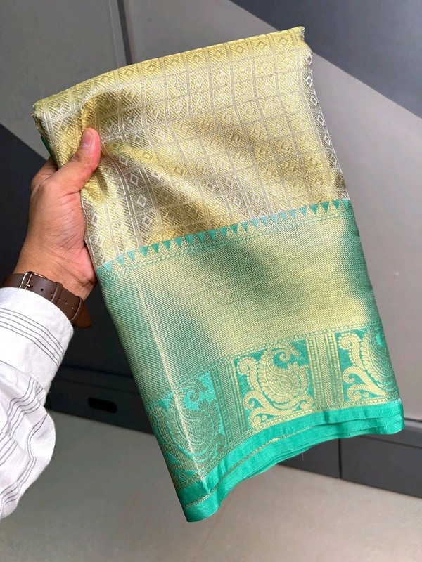 B91018 Kanjivaram Style Soft Katan Silk Saree