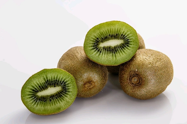 Kiwi / कीवी - 3 pcs