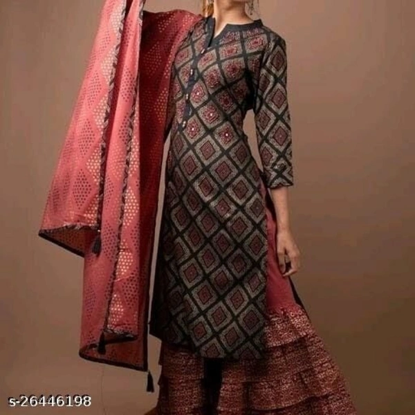 Sensational Women Kurta Set - S