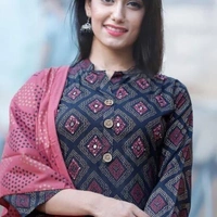 Sensational Women Kurta Set - S