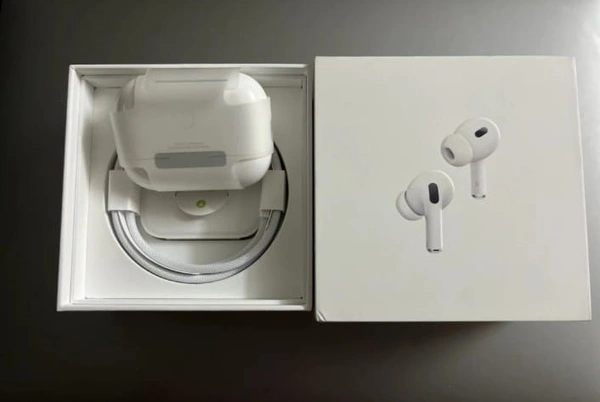 Apple AirPods Pro (2nd generation) with MagSafe Case (USB-C) Bluetooth Headset  (White, True Wireless) - White