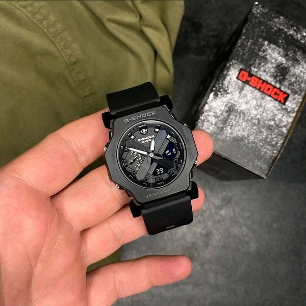 G SHOOK G SHOCK GM2300 - White, Black