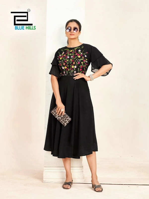 Unique Double layer Sleeves pattern gown, 6 colors, Set of 7
