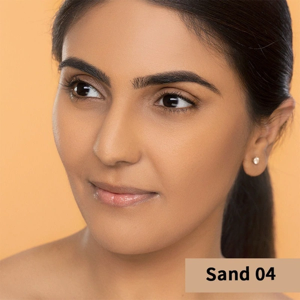 Nykaa All Day Matte 12Hr Oil Control Face Compact Powder With SPF 15 PA ++ - Sand 04