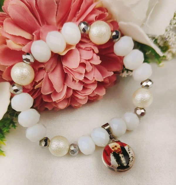 Jai Guruji Bracelet With Beads - Free Size, White