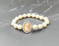 Jai Guruji Bracelet Pearl - White, Free Size