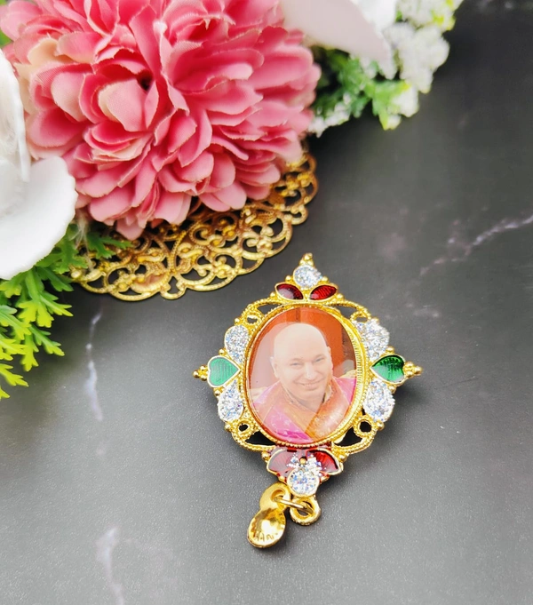 Guruji Broach - Gold