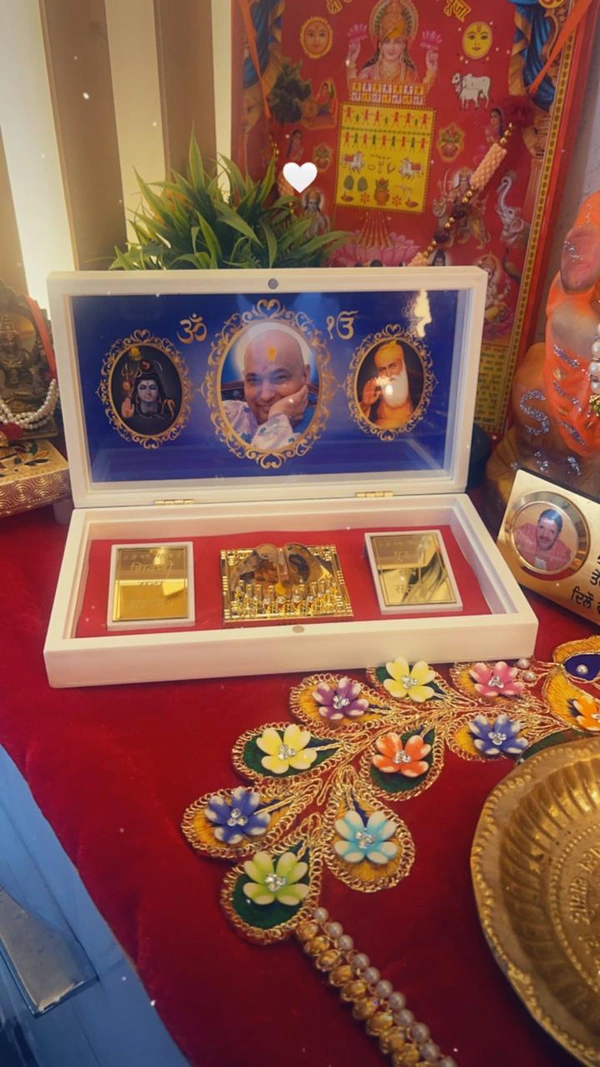 Jai Guruji Big Charan Box