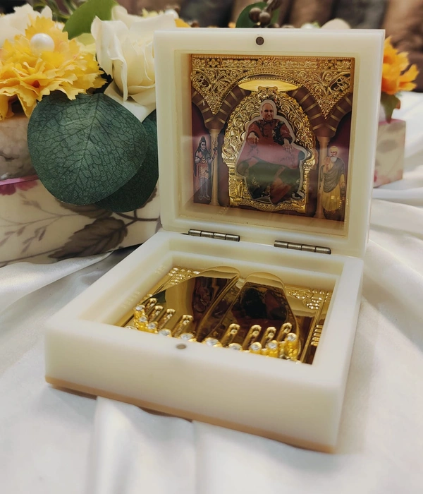 Guruji Charan Box