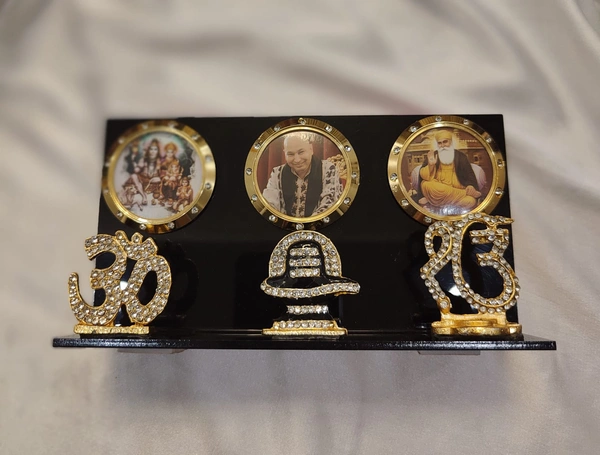 Jai Guruji Swaroop Stand