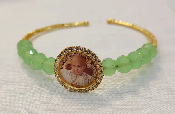 Jai Guruji Openable Bangle Bracelet Random Colour Single Piece - Free Size