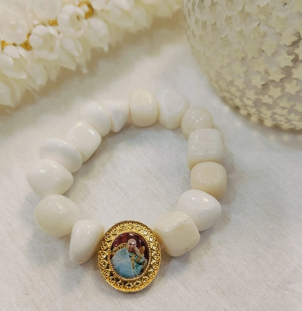 Jai Guruji Stone Bracelet  - White, Free Size