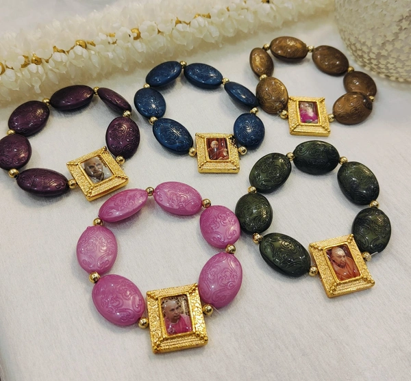 Jai Guruji Oval Bracelet Random Colour Single Piece - Free Size