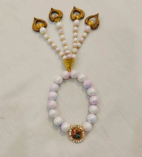 Guruji Bracelet With Hanging Single Piece - White, Free Size