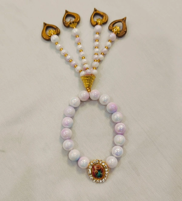 Guruji Bracelet With Hanging Single Piece - White, Free Size