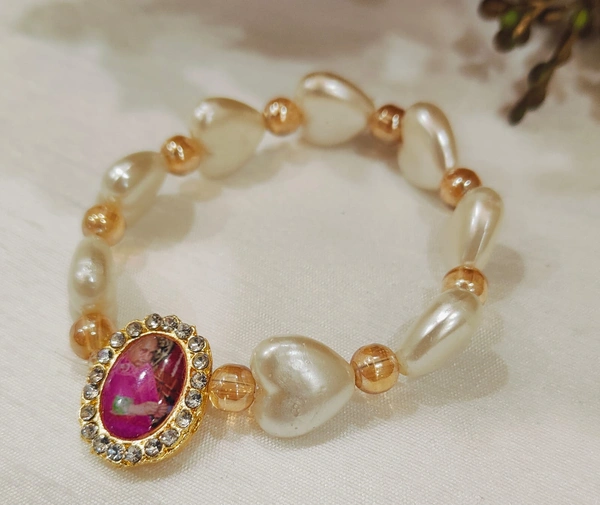 Jai Guruji Heart Bracelet  - White, Free Size