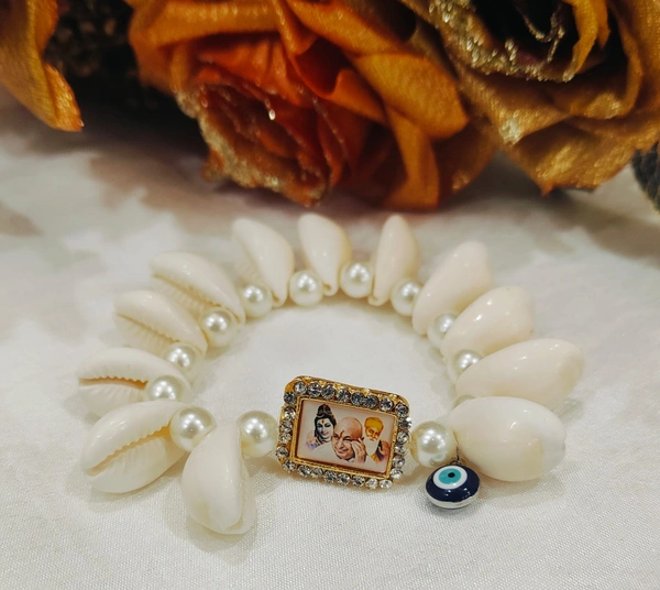 Jai Guruji Shell Bracelet With Evil Eye - White, Free Size