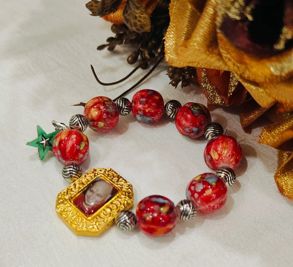 Jai Guruji Star Charm Bracelet  - Red, Free Size