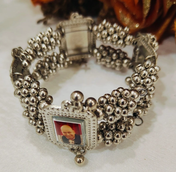 Jai Guruji Openable Oxidized Bangle - Free Size