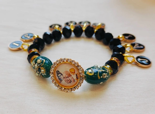 Jai Guruji Charm Bracelet  - Black, Free Size