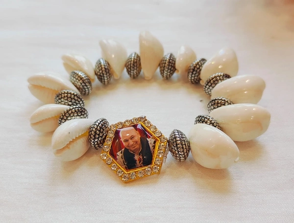 Jai Guruji Kaudi And Metal Beads Bracelet  - White, Free Size