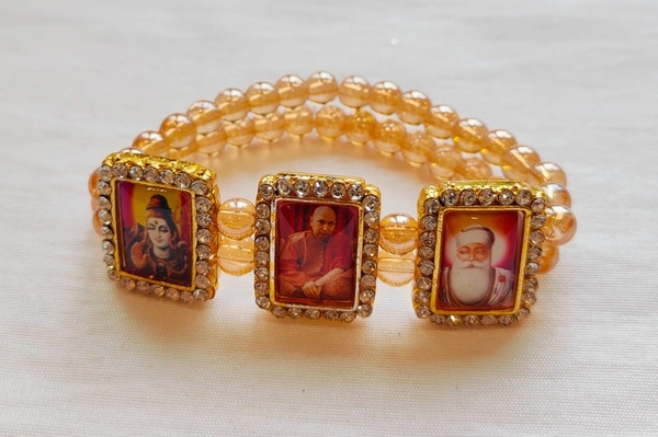 Jai Guruji 3 Swaroop Bracelet  - Gold, Free Size