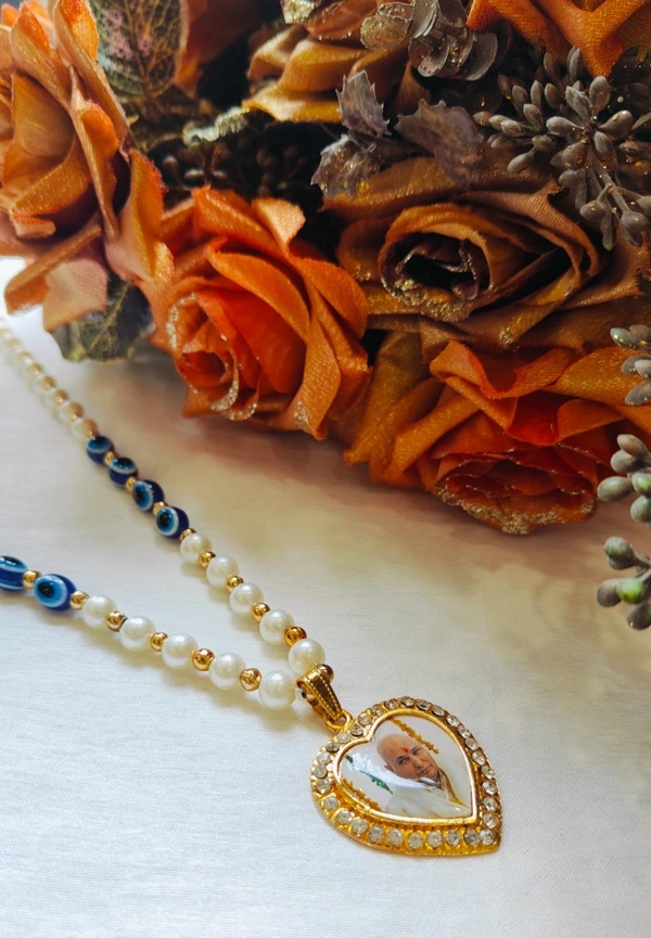 Jai Guruji Pearl And Evil Eye Mala With Heart Shaped Locket - White