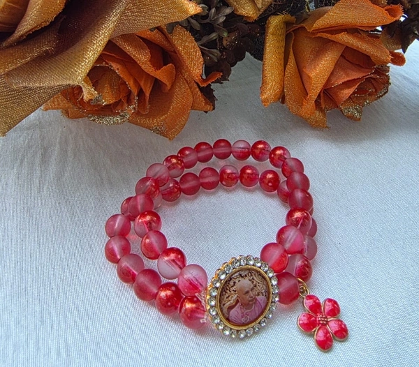 Jai Guruji Bracelet With Flower Charm - Red, Free Size