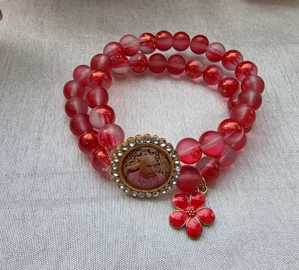 Jai Guruji Bracelet With Flower Charm - Red, Free Size