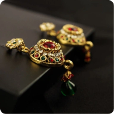 EARRING
