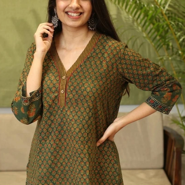 SM READYMADE GARMENT NEW LAUNCHING COTTON WESTERN B - Green, Size :- M (38)L. (40)Xl. (42)Xxl. (44)