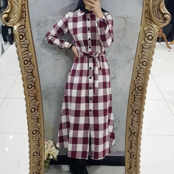 SM READYMADE GARMENT MANCHALI VOL 2 HEAVY COTTON KURTI A - 1, White & Cream checks, L 40