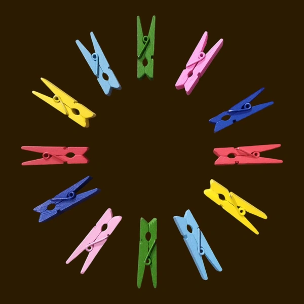 Wooden Clip Colour 3.5 CM (18 Pcs)