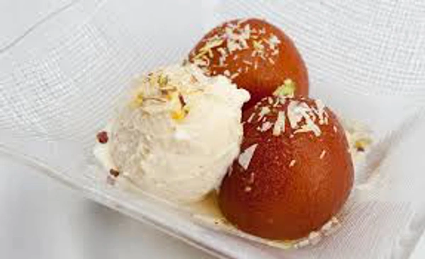 Gulab Jamun With Ice Cream